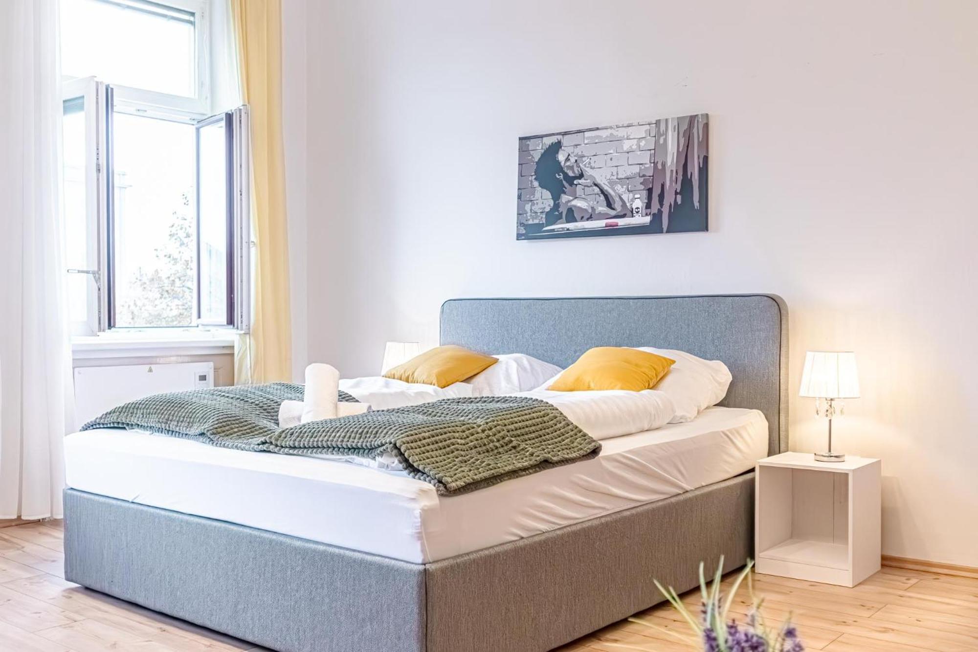 Attractive 2Br Apt Near Akh Ideal For Longstays Вена Экстерьер фото